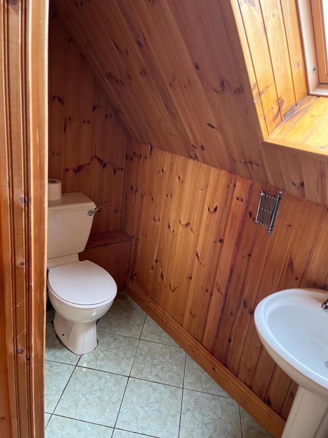 Cosy Lakeside Chalet With Option To Add Private Hot Tub Duneena Exterior foto
